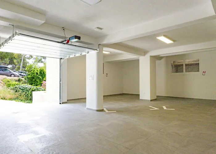 Beachfront Wave Srzic Apartment